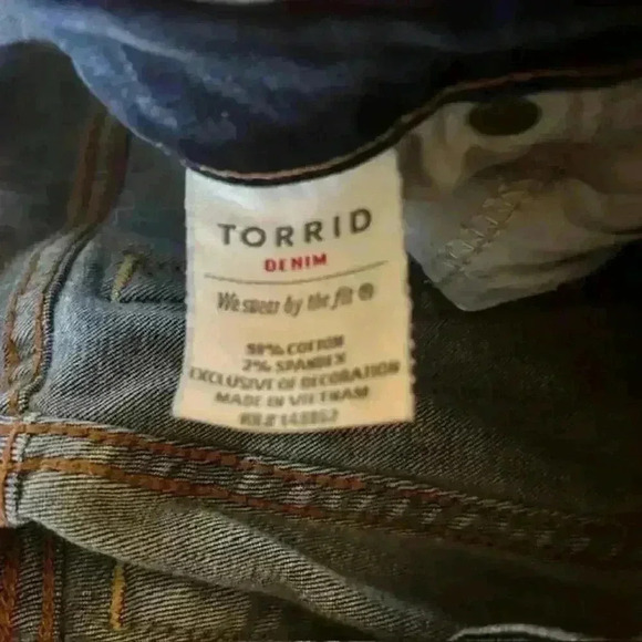 Torrid Boyfriend Jeans, Size 12R - Picture 6 of 8